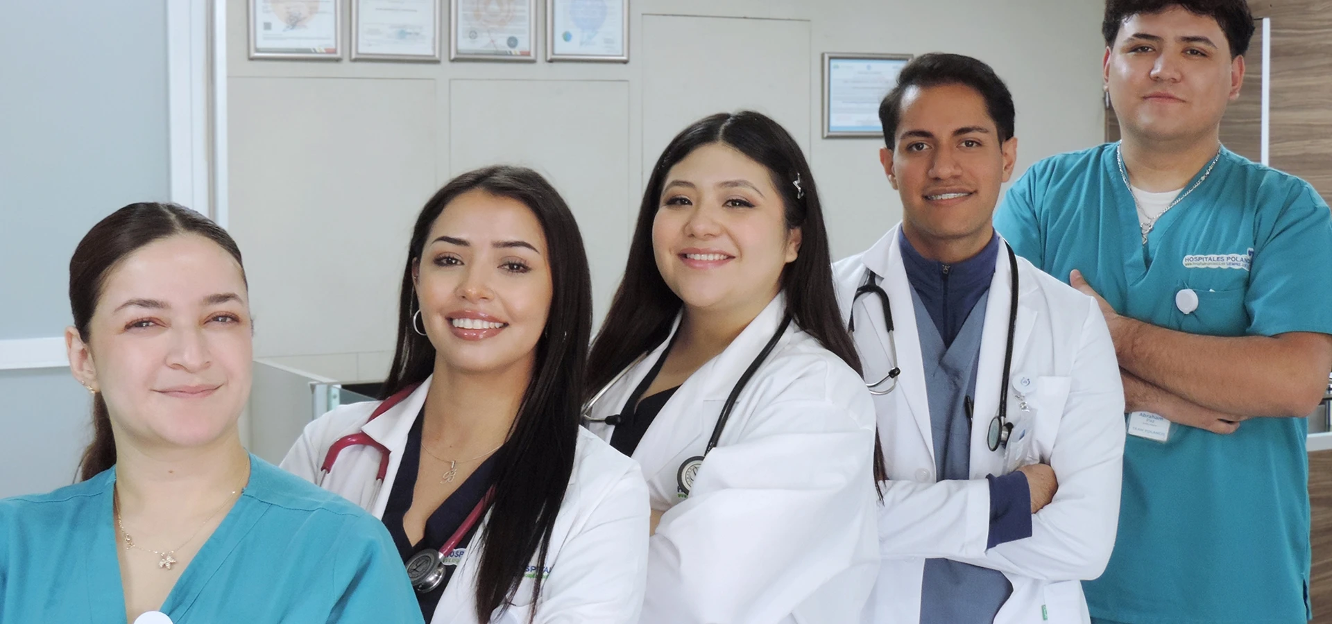 Listos para brindarte una <br> atención de calidad en  el <br>momento que lo necesites